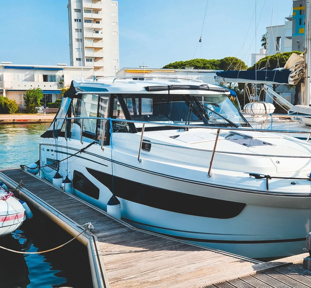 location-bateau-blueskyboat-port-de-hyeres-excursion-en-bateau-pourquoi-choisir-blueskyboat