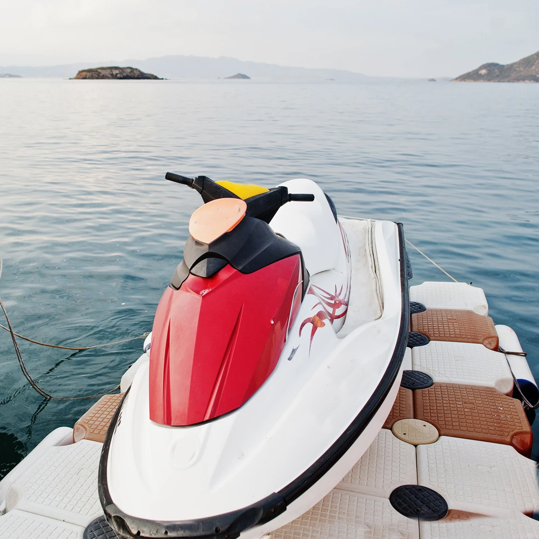 scooter-des-mers-water-scooter-blueskyboat-hyeres-giens-location-de-bateau-a-hyeres-unusual-stay