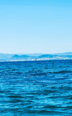 article-de-blog-blue-sky-boat-4-idees-de-cadeaux-originales-pour-noel-avec-blueskyboat-croisere-mediterraneenne
