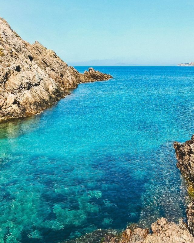 #article
🛟 Pourquoi choisir Blue Sky Boat pour vos excursions en mer ?
Découvrez cet article dans notre blog.

Lien de l'article ▶ https://blueskyboat.com/excursion-en-bateau-pourquoi-choisir-blue-sky-boat/ ou en cliquant sur le lien en bio. ⤴

________________

🪢 Infos / Réservation
📞 04 94 08 65 44
📲 www.blueskyboat.com
📍 Quai de Hyères, 83400 Hyères
🕐 Ouvert de 9h à 18h
🚤 10 personnes maximum (sans capitaine)

#boattrip #excursion #mermediterranee #hyeres #villedhyeres #hyerestourisme #porquerolles #giens #vacances #cotedazur #tourisme #levarlunique #suddelafrance